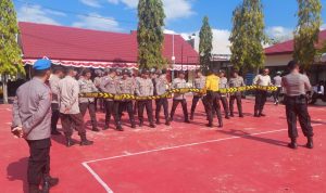 Dalam rangka memperkuat profesionalisme dan kemampuan teknis personel, Polres Sinjai kembali menggelar latihan Dalmas (Pengendalian Massa) di halaman Mapolres Sinjai, Rabu pagi (15/10/2025).