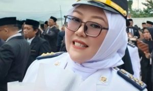 Dalam mutasi besar-besaran dilingkungan pemerintahan kabupaten Takalar, khususnya dari perangkat kecamatan hanya ada satu camat perempuan terpilih dari delapan camat yang di Lantik dan disumpah. Senin (20/10/2025)