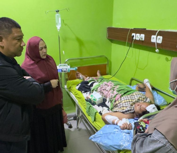 Kapolres Sinjai Jenguk Korban KDRT