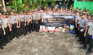 Semangat kepedulian dan kebersamaan terpancar dari para Siswa Sekolah Inspektur Polisi (SIP) Angkatan 55 Resimen Desaka Dhira Pradhipa (DDP) Polda Sulawesi Selatan bersama rekan mereka dari Polda Papua menggelar Bakti Sosial.
